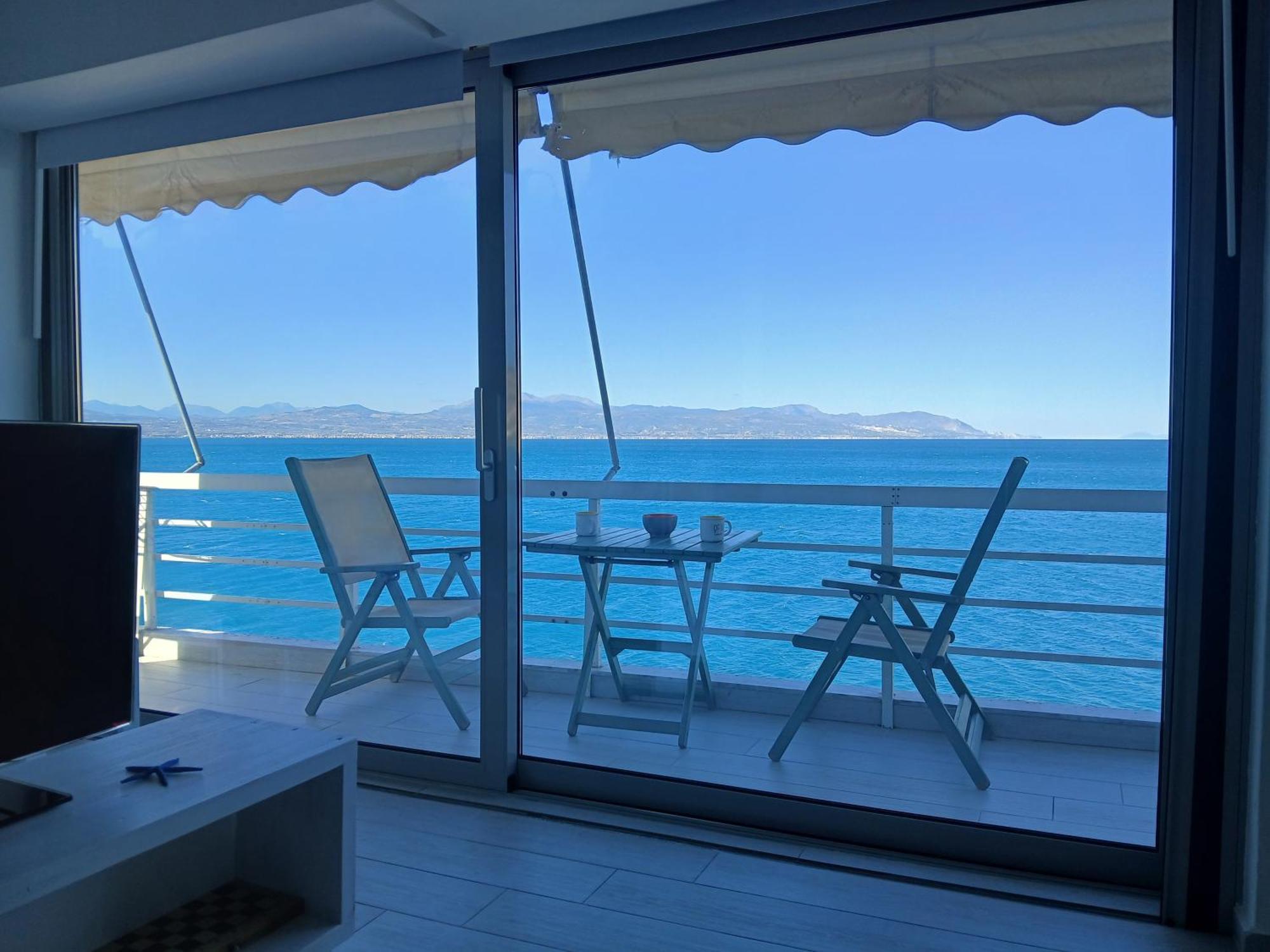 Blue Bliss Daire Loutráki Dış mekan fotoğraf